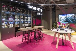 MAGENTA EXPERIENCE CENTER