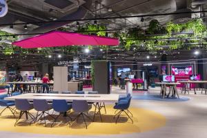 MAGENTA EXPERIENCE CENTER