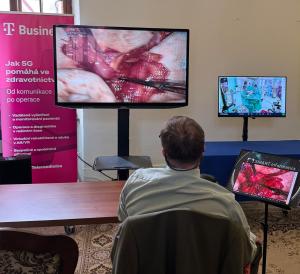 Ukázka telechirurgické operace pomocí 5G sítě